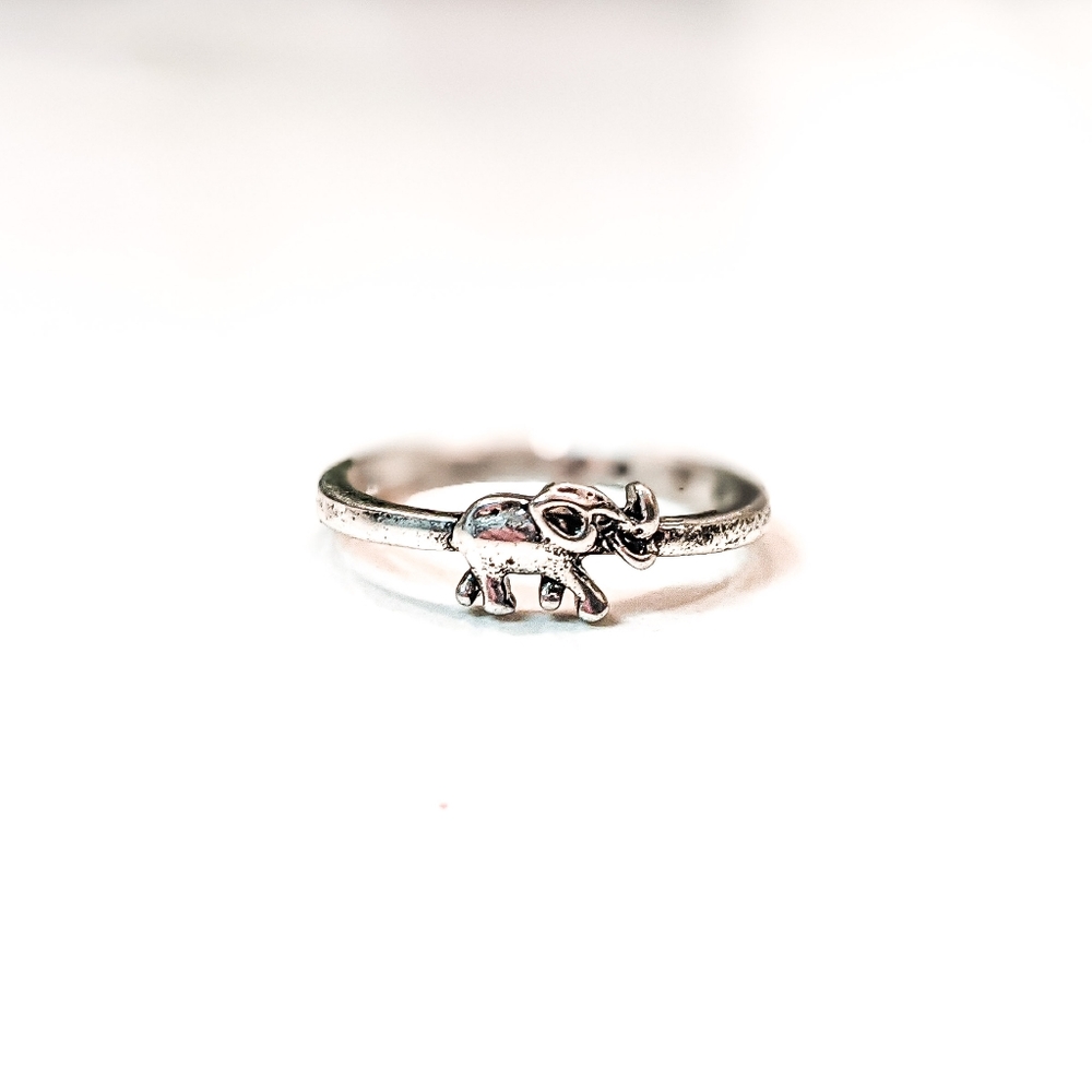 Dainty Elephant Ring Size 6 | .925 Sterling Silver Jewelry | 925 Silver Ring - Picture 3 of 3